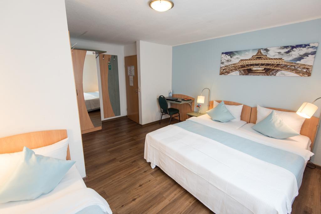 Residenz Hotel ヴッパータール エクステリア 写真