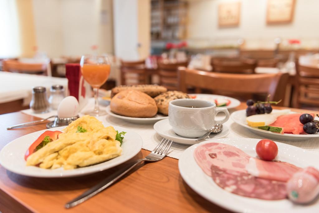 Residenz Hotel ヴッパータール エクステリア 写真